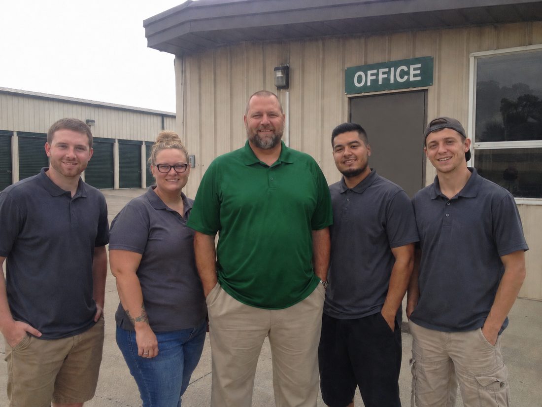 Pest control professionals in Rogers, AR